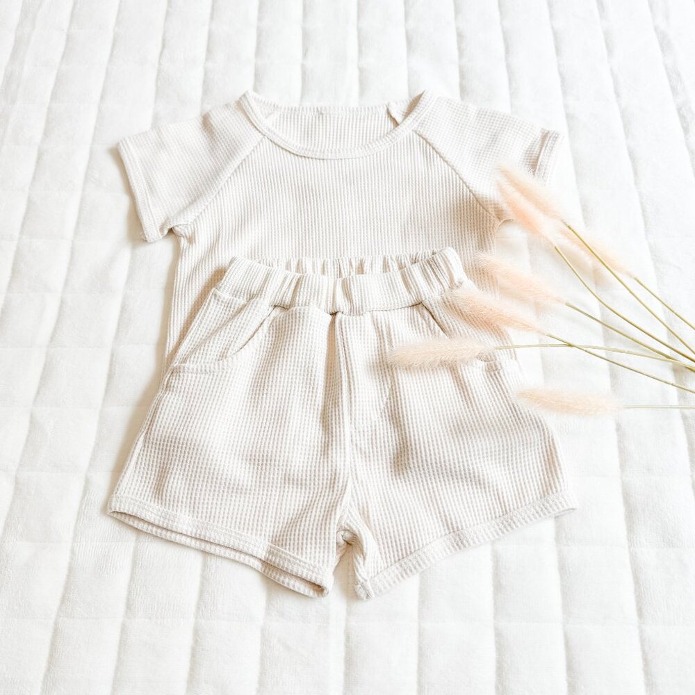 UNISEX Beige Waffle Knit Set Size 6-12M NWT